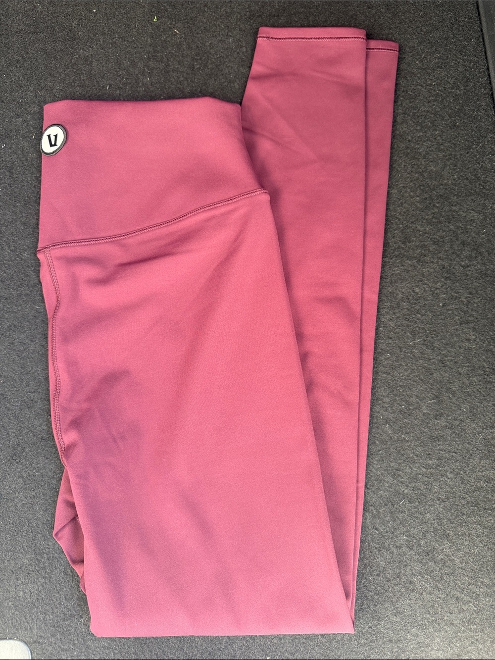 Vuori Women's High-Rise Leggings in Rose-Mauve never worn